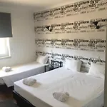 Lounge 2*