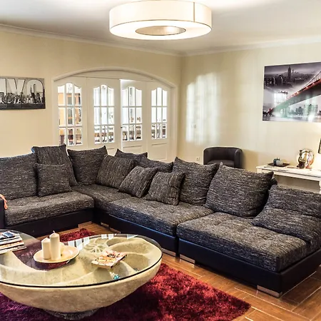 Lounge 2* Албуфейра