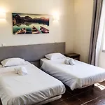 Lounge ゲストハウス アルブフェイラ