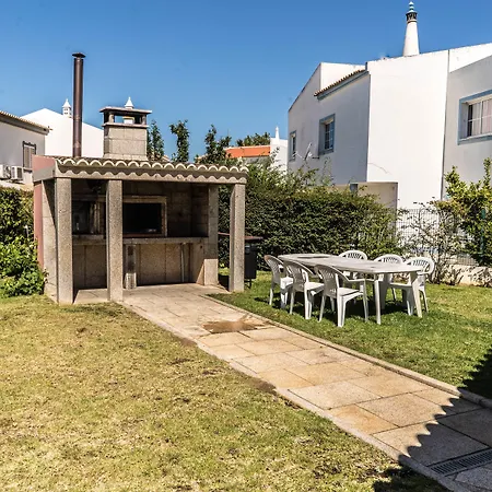 Lounge Αλμπουφέιρα