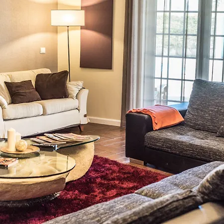 Πανσιόν Lounge 2*