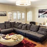 Lounge 2* 阿尔布费拉