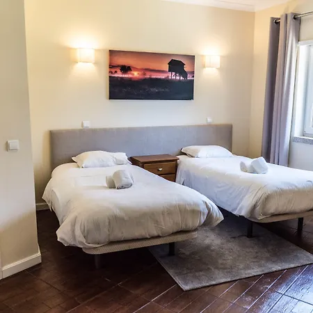 Lounge Гостьовий будинок Албуфейра