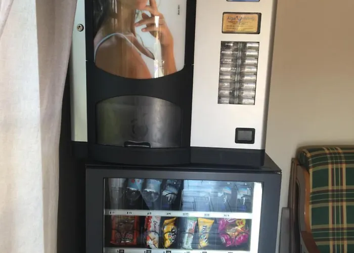 Lounge בית הארחה 2*