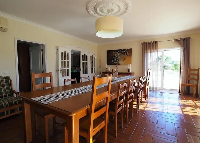 Lounge בית הארחה